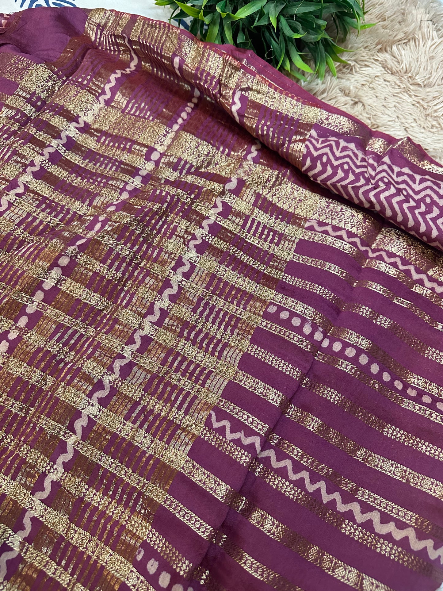 Mauve Printed Pure Mul Cotton Saree With Zari Pattern Stripes