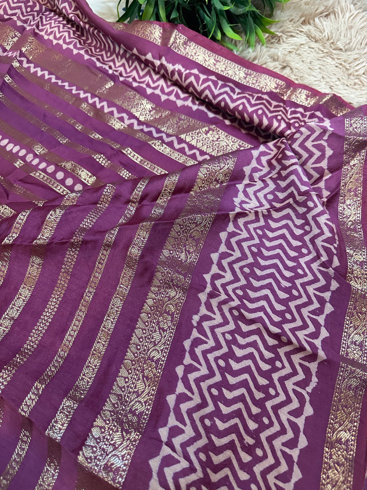 Mauve Printed Pure Mul Cotton Saree With Zari Pattern Stripes