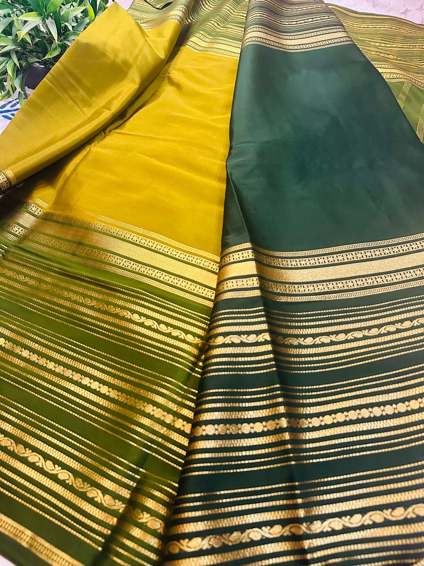 Mehendi Green Premium KSIC Mysore Crepe Silk Saree (Contrast Border)