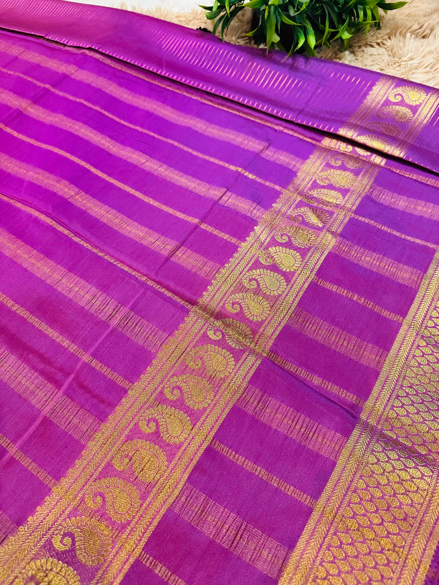 Onion Pink Premium KSIC Mysore Crepe Silk Saree with Mango Border(Zari Stripes)