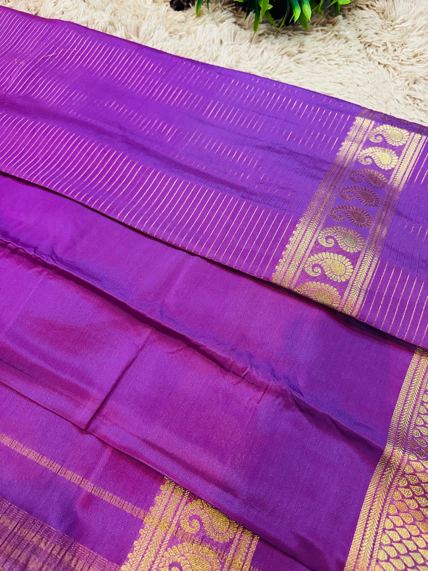 Onion Pink Premium KSIC Mysore Crepe Silk Saree with Mango Border(Zari Stripes)