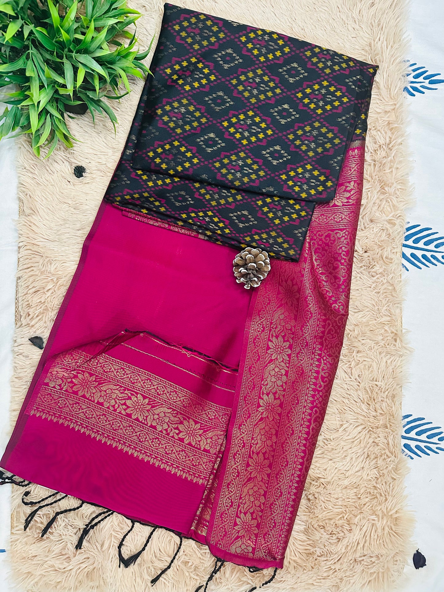 Black Semi Patola Silk Ikkat Handwoven Saree