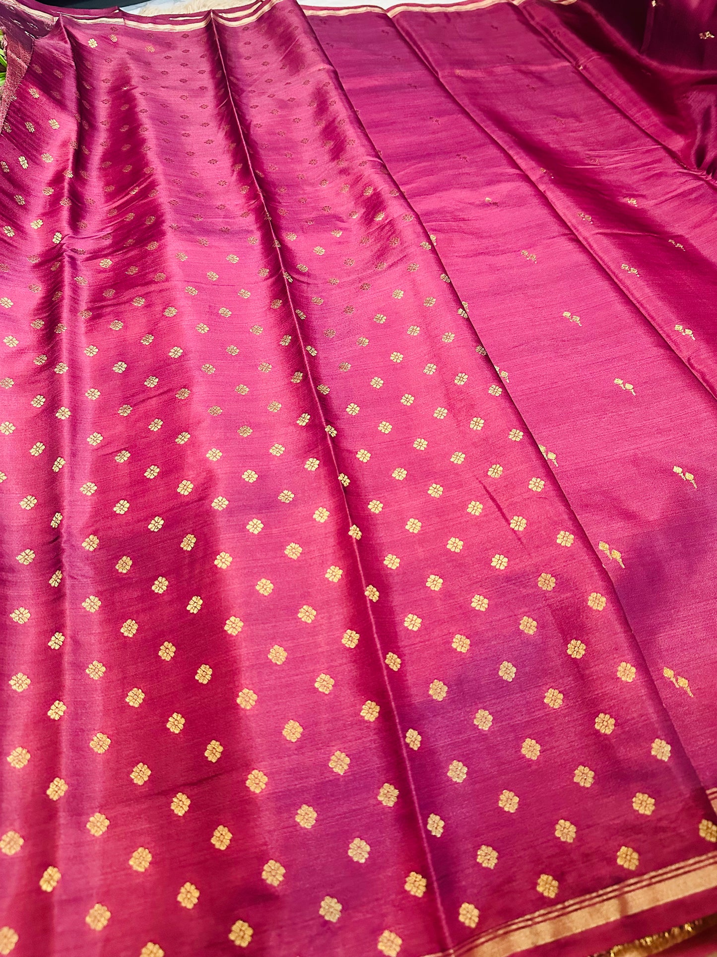 Mauve Gajji Silk With Zari Buttis(Motifs) Saree