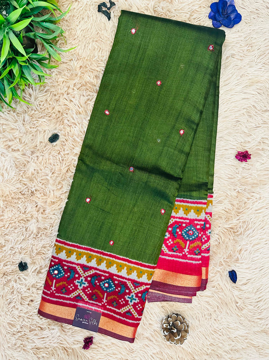 Green Floral Maheshwari Silk Printed Saree with Mirror Work and Zari Border